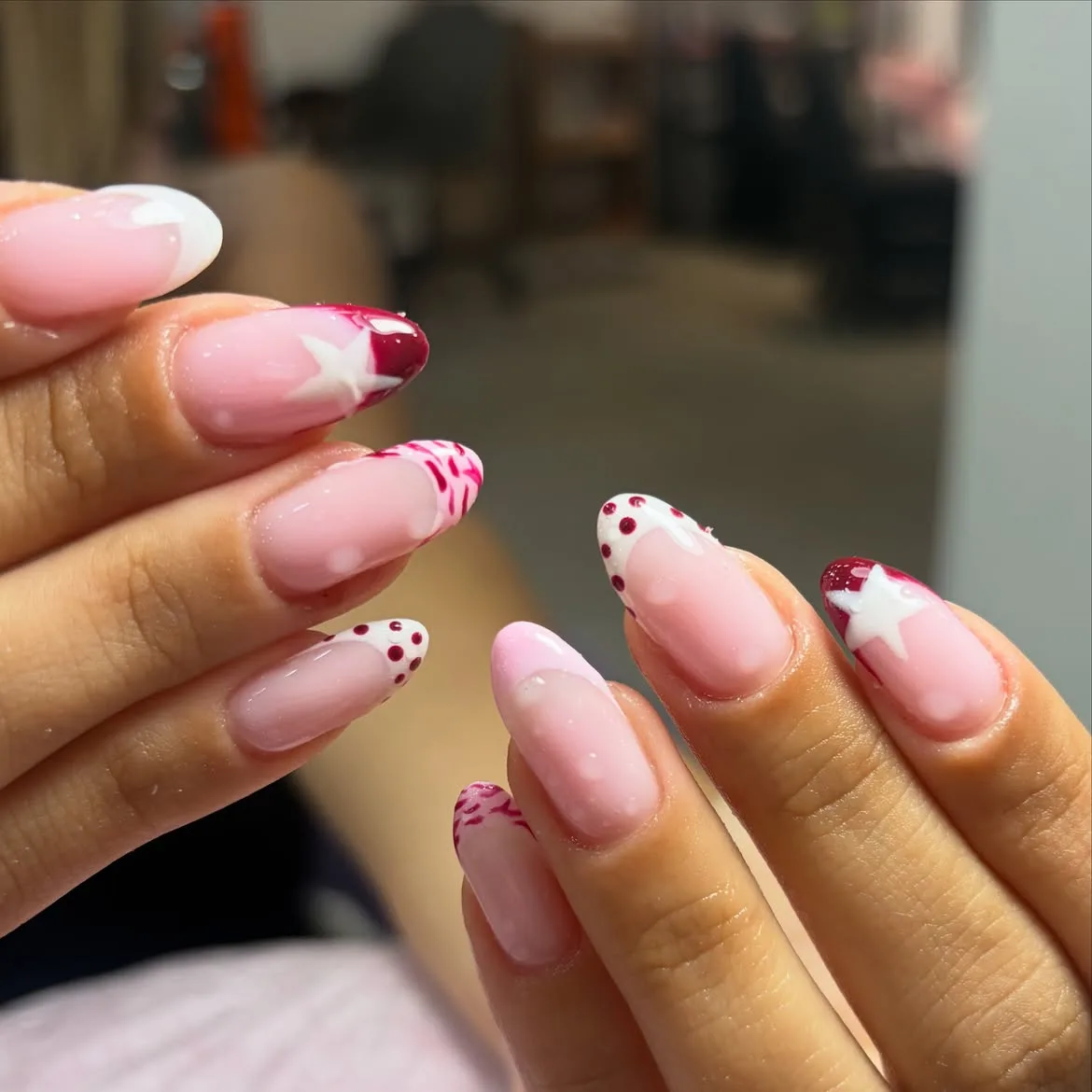 Kemerburgaz Protez Tırnak & Nail Art — Kırmızı Oje 2